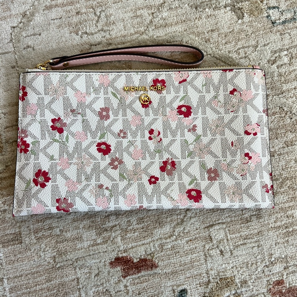 Michael Kors Clutch